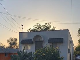 1329-1331 Quintero Street Los Angeles, CA 90026, 2 beds  1.0 baths