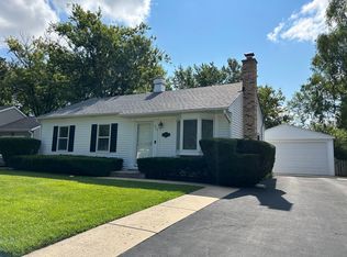 423 Glendale Rd, Buffalo Grove, IL 60089