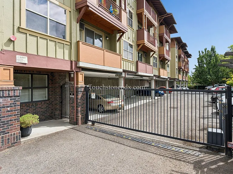 400 NE 100th Ave #109 — Photo 23