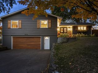 15415 Holdridge Rd E, Wayzata, MN 55391