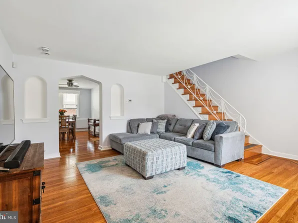 6358 Jackson St, Philadelphia, PA 19135