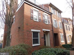 1130 N Taylor St #1, Arlington, VA 22201