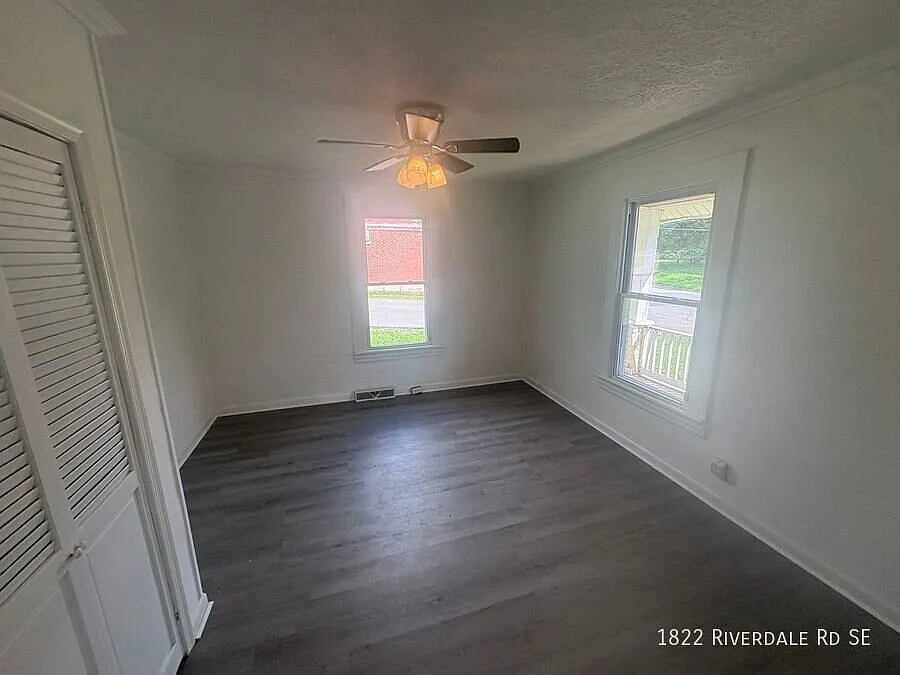 2 Bedroom 1 Bath Property Available Soon! — Photo 3