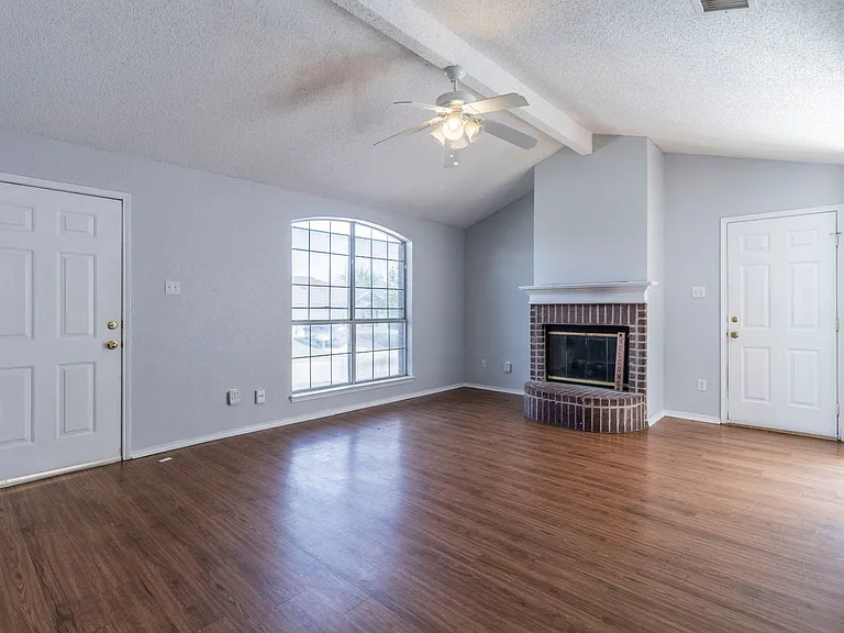 6433 Riverwater Trl — Photo 3