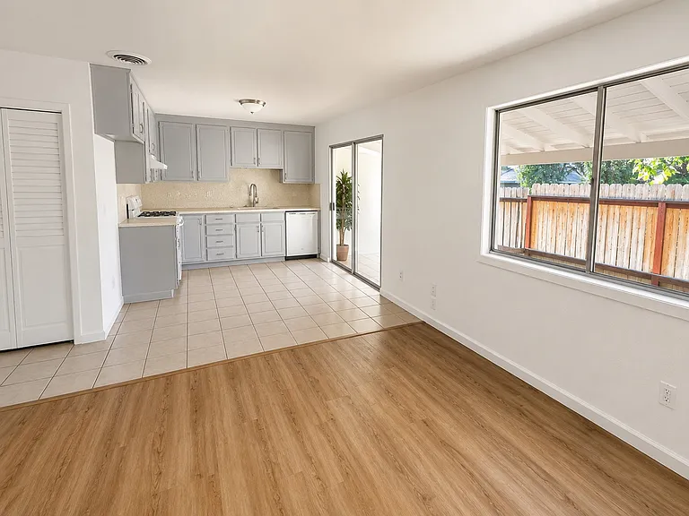 2210 San Blas Ct #2 — Photo 5