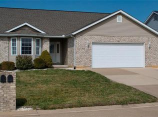 715 Ridge Rd, Waterloo, IL 62298