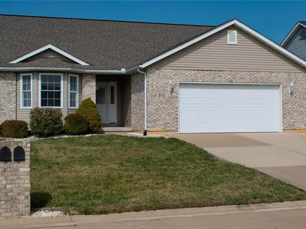 715 Ridge Rd, Waterloo, IL 62298