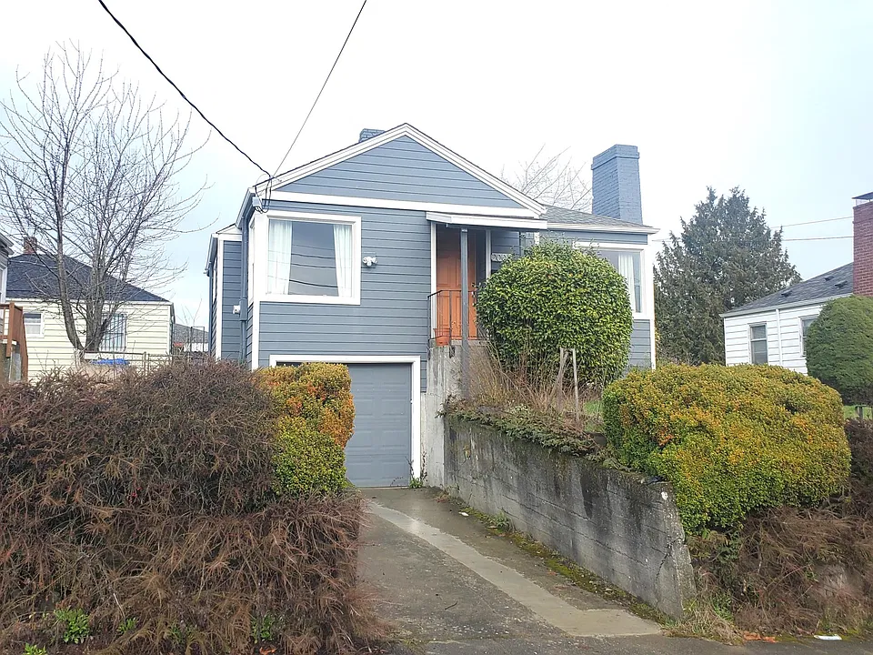 2006 S Lander St