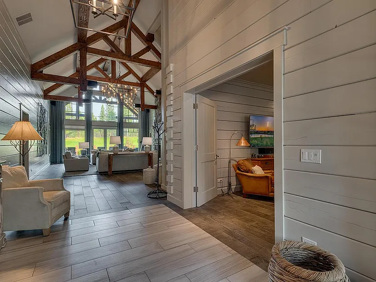 7675 Lahontan Dr — Photo 5
