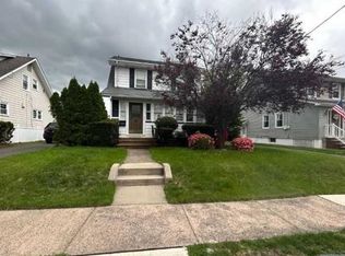 31 Bamford Ave, Hawthorne, NJ 07506