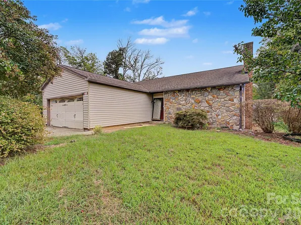 102 Nob Hill Rd, Gaffney, SC 29340