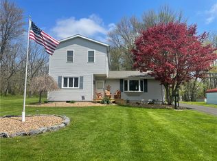 54 Stark St, Waterloo, NY 13165