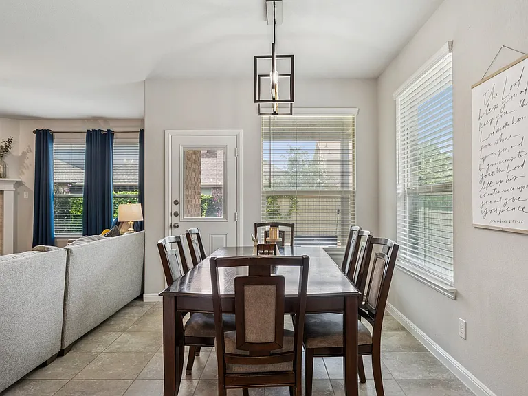 2417 Rooster Ln — Photo 10