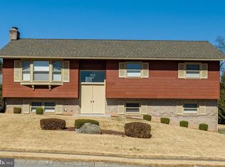 469 Candlewyck Rd, Lancaster, PA 17601