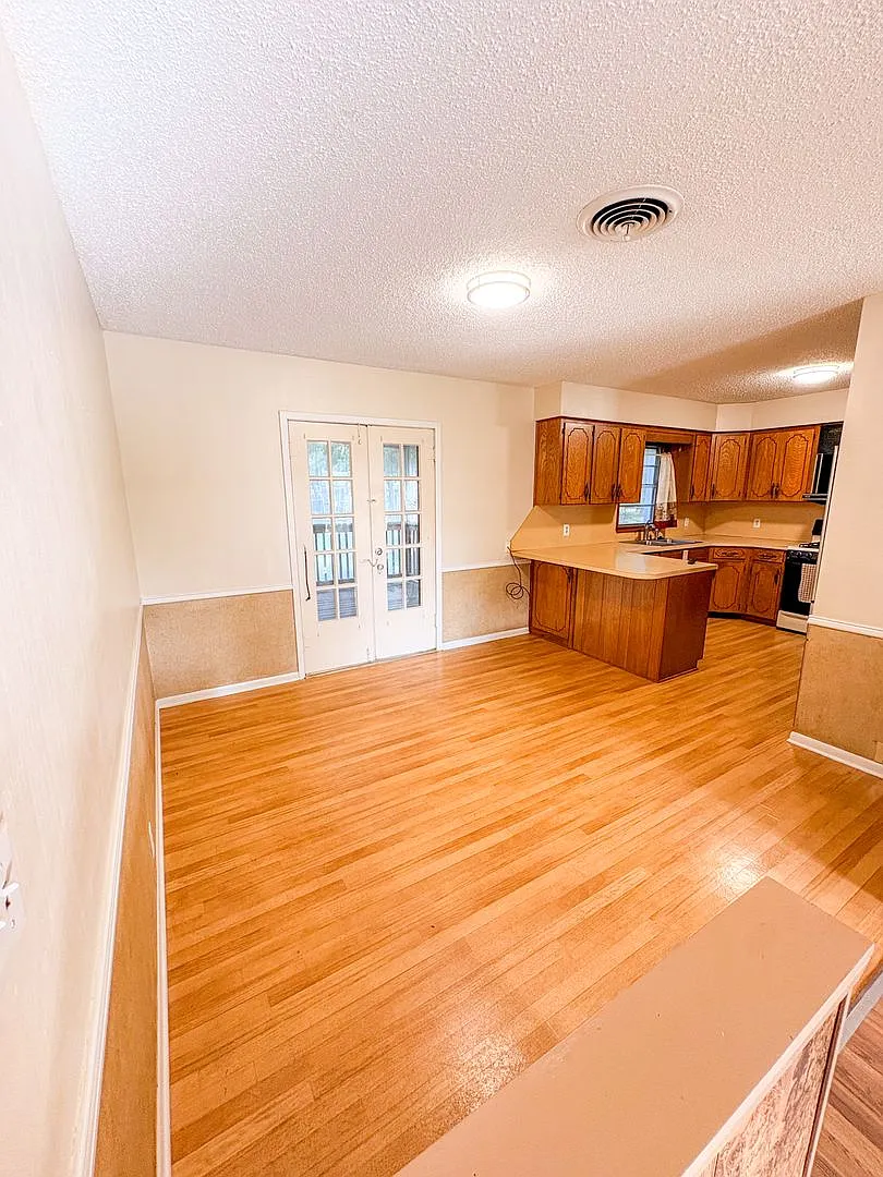 4 Bed/ 2 Bath- Historic District Home For Rent! $500 OFF First Months Rent w/ Signed Lease by Sep... — Photo 4