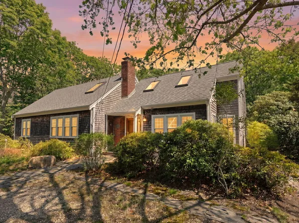 90 Comanche Drive, Falmouth, MA 02540