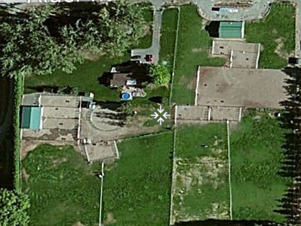 Aerial view of property 