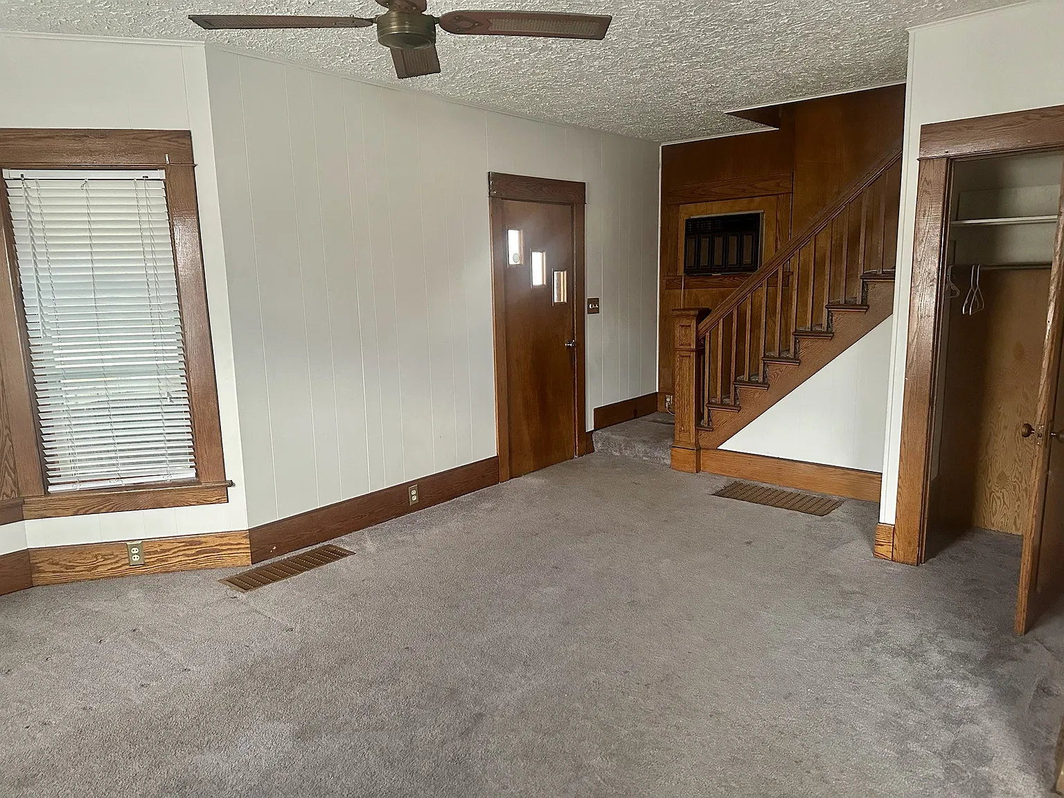 4 bed, 1.5 bath, 1262 sqft, $1,450 — Photo 3