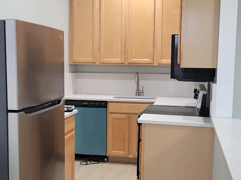 517 Poplar St #B — Photo 3