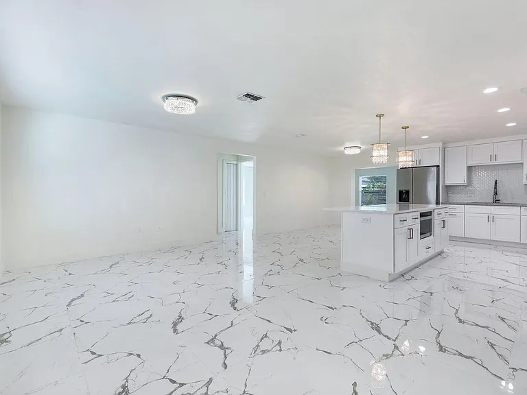 6031 Macbeth Ln — Photo 4