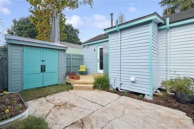 2726 Marais St — Photo 11