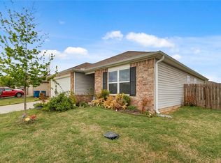 816 NW 69th Ave, Bentonville, AR 72713