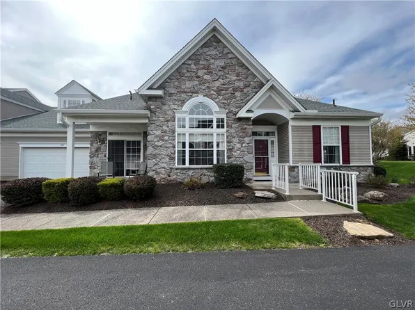 1841 Felicity Ln, Hellertown, PA 18055