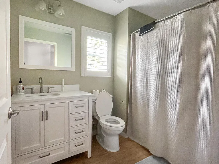 1641 Strathmore Cir — Photo 15
