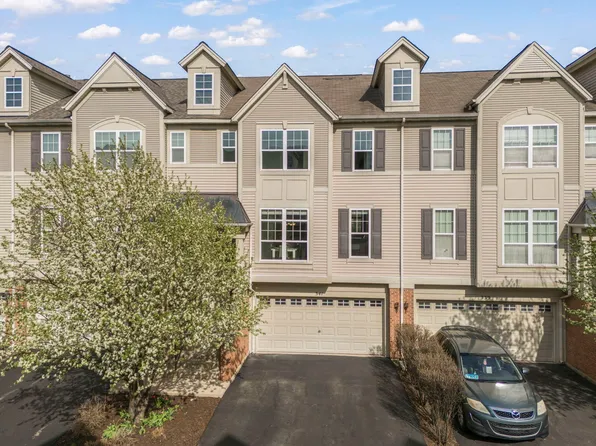 341 N Commerce St, Aurora, IL 60504