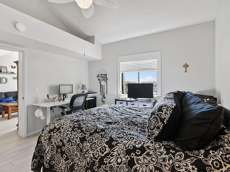 701 Seafarer Cir #504 — Photo 14
