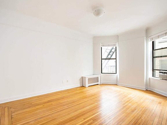 3rd image of 60 W 76th St APT 6d