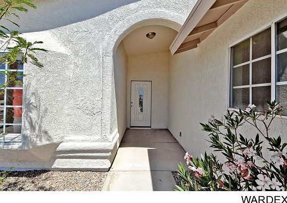 3rd image of 1035 Sunny Ridge Dr