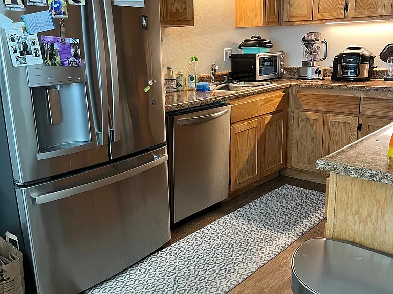 1817 Pomona Dr — Photo 3