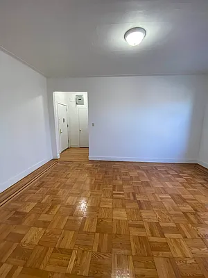 Rented by City Prime Commercial Realty  | media 4