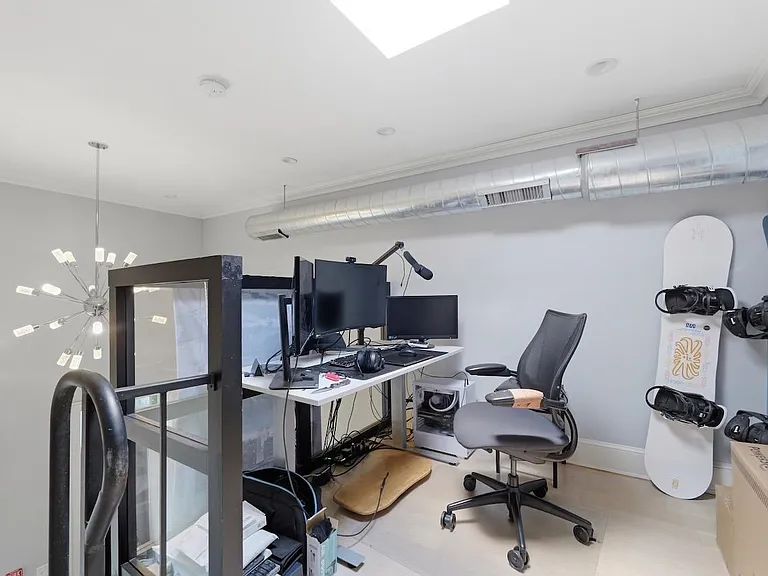 500 Jefferson St #5 — Photo 10