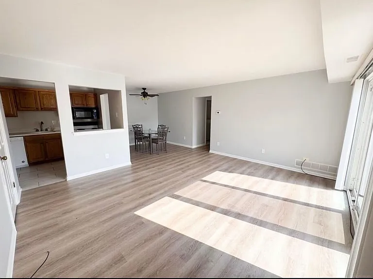 108 Sunset Ln — Photo 2