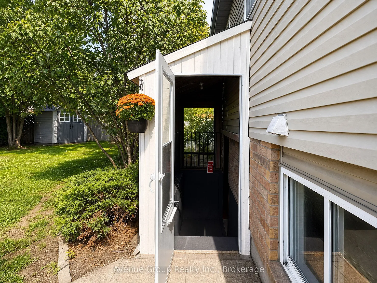 3 bed, $1,750 — Photo 2