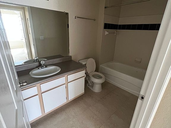 2nd image of 6071 Westgate Dr #315-1