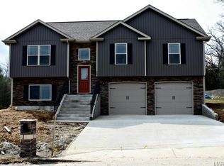 300 Dana Renee Dr, Rolla, MO 65401