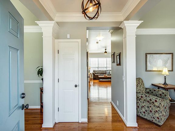 4th image of 264 Wisteria Dr
