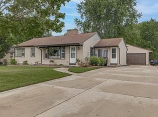 2434 N 38th St, Sheboygan, WI 53083