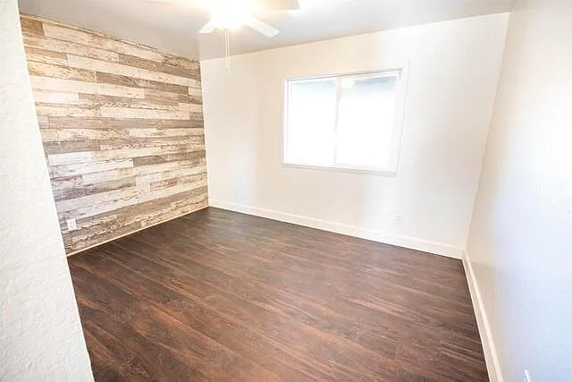 2340 Aldersgate Ct — Photo 17