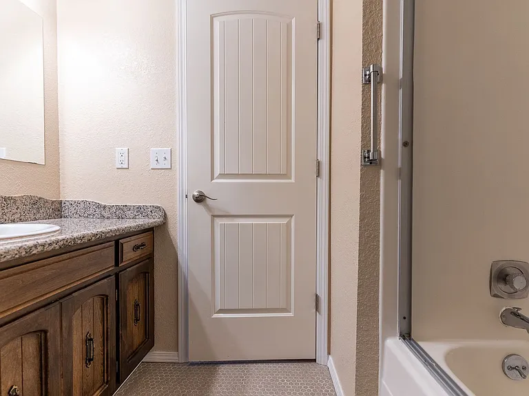 340 Denver St NE — Photo 26