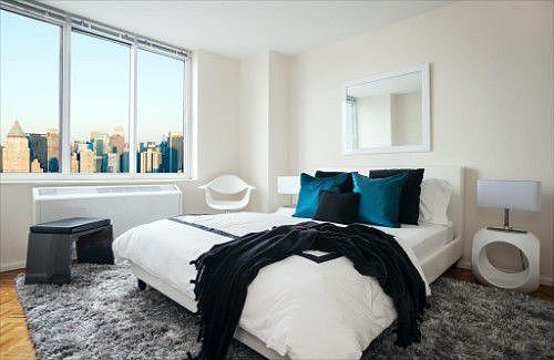 3rd image of 1 River Pl APT 504