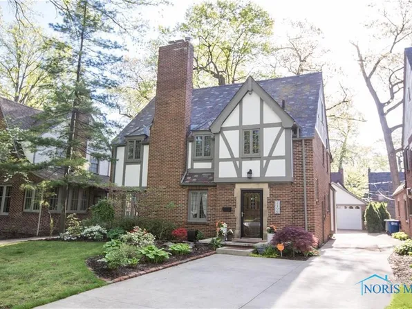 2406 Barrington Dr, Toledo, OH 43606