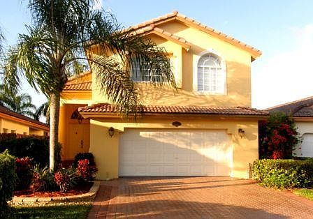 1st image of 11365 NW 52nd Ln