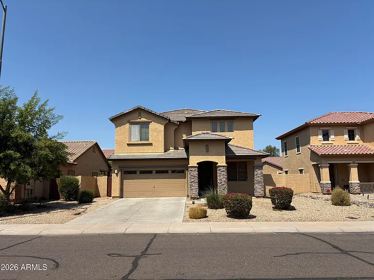 928 E Randy St — Photo 1