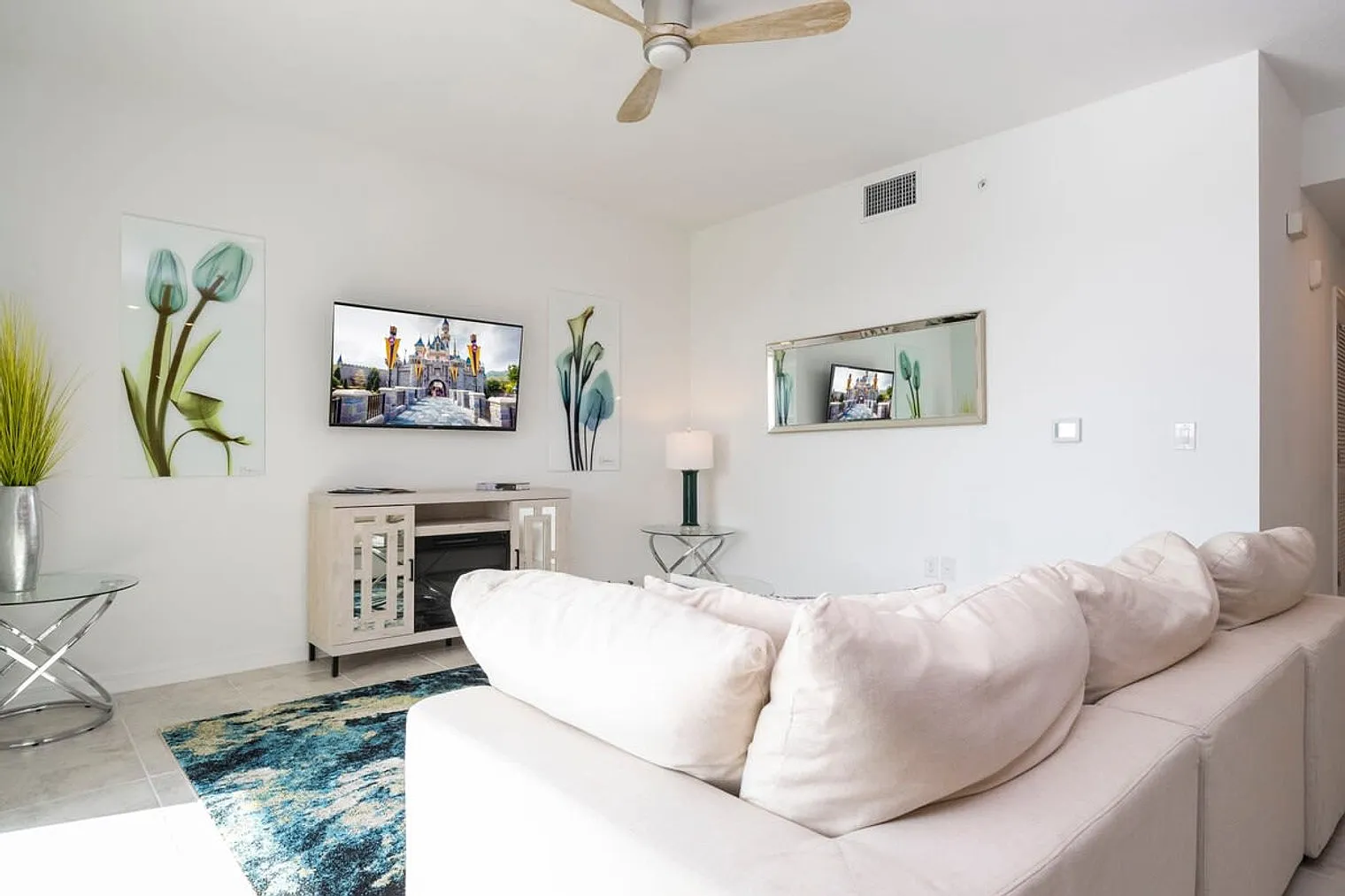 2 bed, 2.0 bath, 1280 sqft, $3,830 — Photo 3