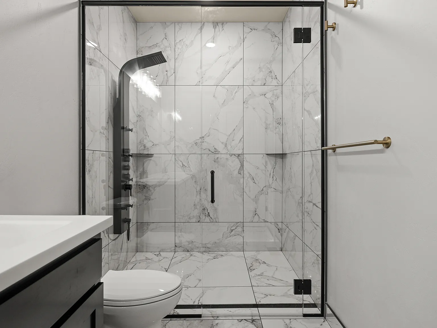 5 bed, 3100 sqft, $3,000 — Photo 3