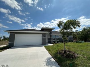 836 Newell St E, Lehigh Acres, FL 33974
